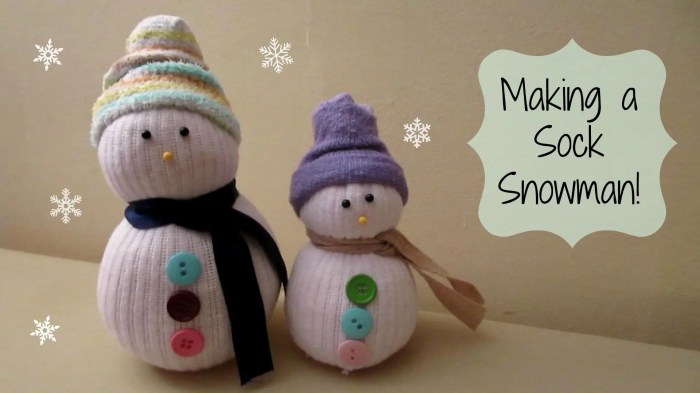 How to make a decoration snowman with socks